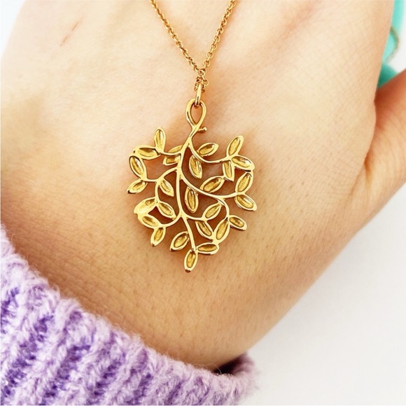 $2,100 Tiffany & Co. 18k rose gold Picasso olive leaf pendant - Picture 5 of 8